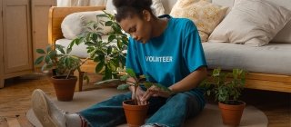 Climate Volunteer potting plants