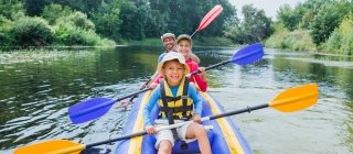 happy family kayak lake.jpg