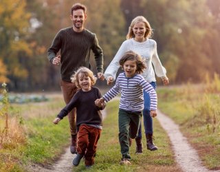Family running together