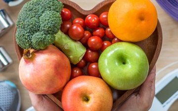 Lifestyle medicine includes healthy food and exercise