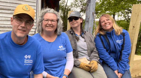 employees volunteering